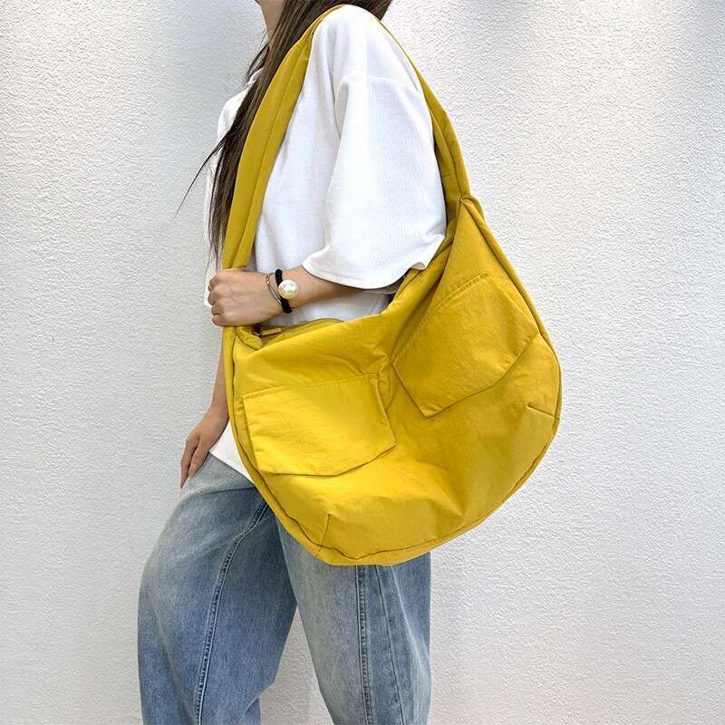 Korean Fashion INS Lightweight Tote for Women Large Capacity Simple Shoulder Relaxed Lazy Style Trendy Crossbody Bag