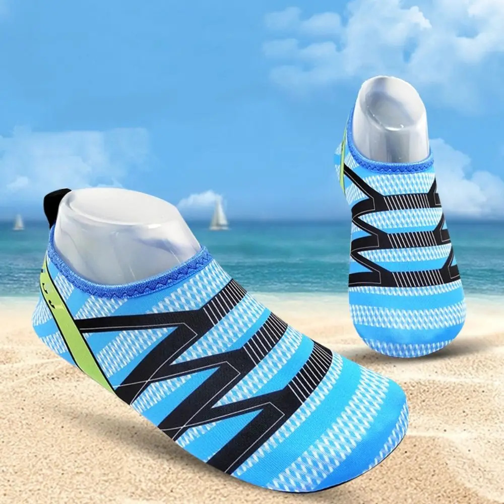 Nnti-slip Quick-Drying Water Shoes Light Flat Swimming Sandals Size 34-43 Unisex Swimming Aqua Slippers Seaside 250624