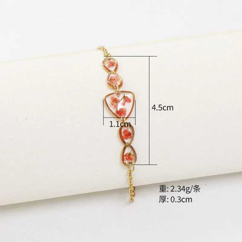 Unique Pressed Flower Charm Bracelets For Women Handmade Epoxy Resin Dried Flower Bracelets Cute Floral Chain Bracelets 2025 X250625