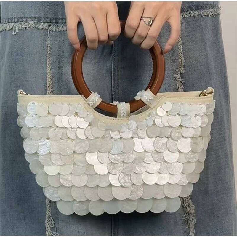 Handmade Pearlescent Shell Handbag Boho Half-Moon-Shaped Exquisite Purse With Chain Crossbody Summer Round Handles Beach Bag