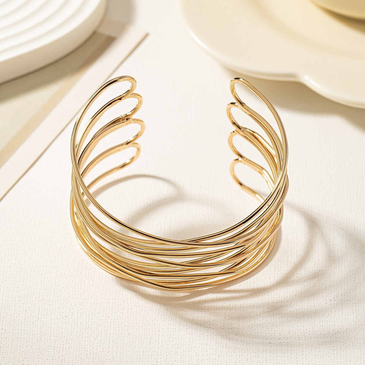 1 Interwoven Hollow Exaggerated Simple Trendy Fashion Bracelet for Women Korean Version Elegant Decorative Jewelry