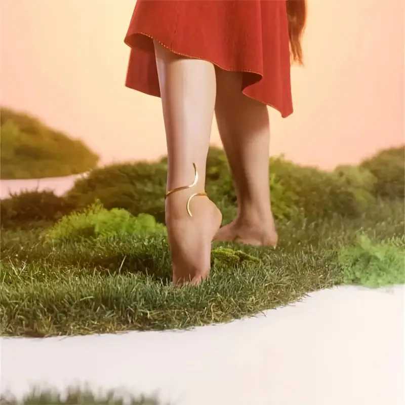 New European and American Retro Linear Geometric Curved Anklets and Foot Accessories Fashionable Summer Beach Matching U250624