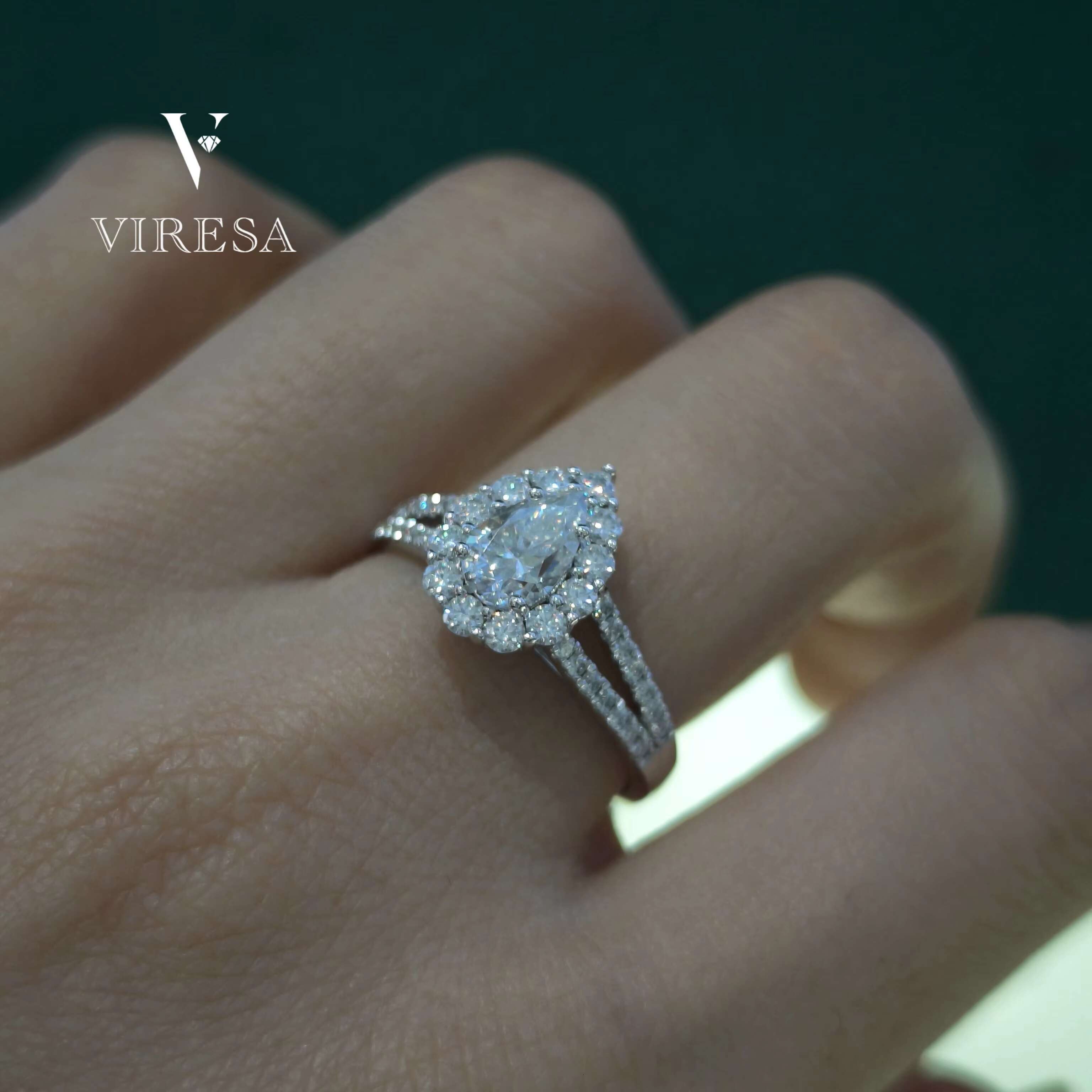 Hot Sale Stylish Moissanite Ring for Women Pear Cut Wedding Engagement Ring