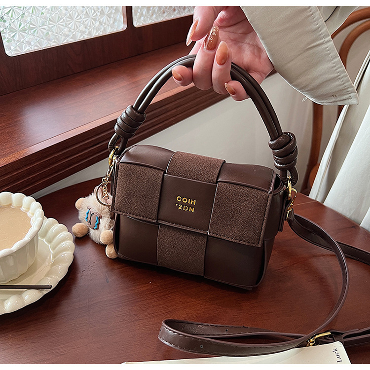 Free Shipping 2025 New Designer Bag Single Shoulder Bag High-end Korean Style Lightweight Bag For Women Super Popular Woven Niche Design Single Should