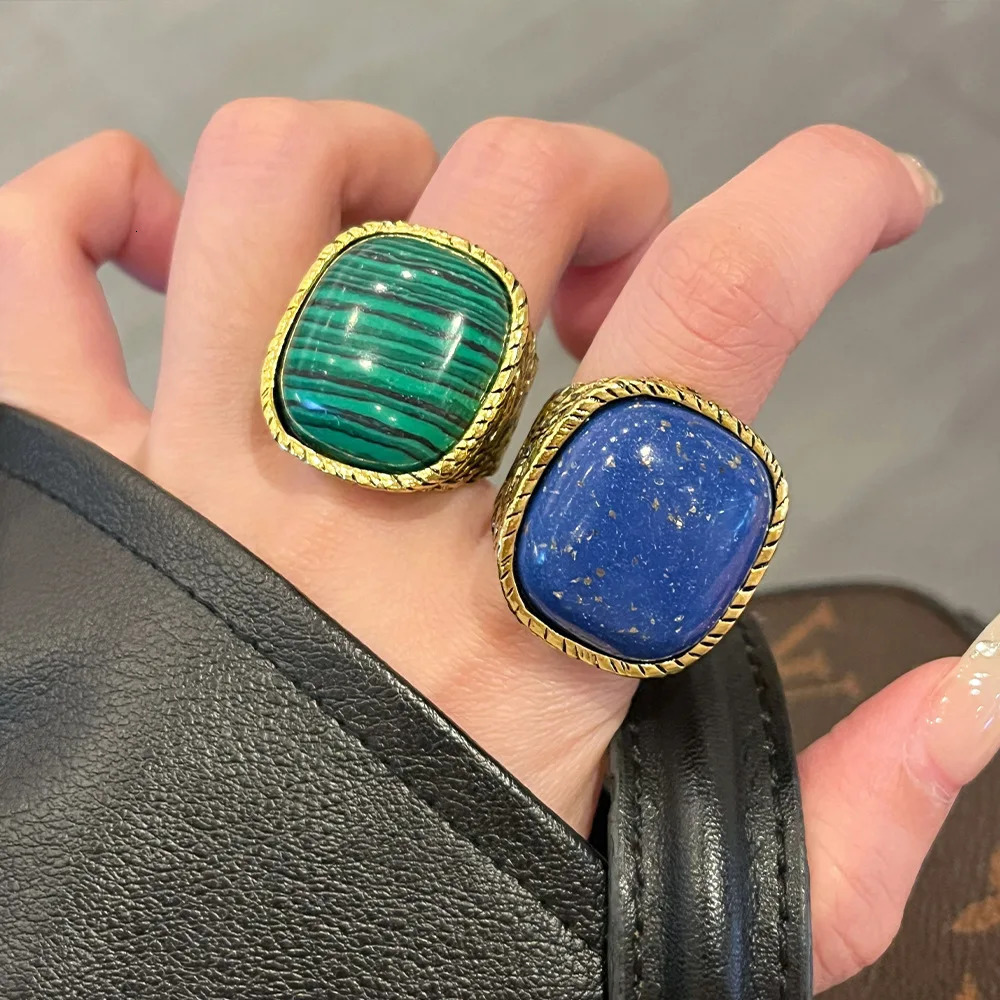 Vintage Geometric Metal Square Natural Stone Ring For Women Exaggerated Trendy Finger Jewelry Party Accessories 250624