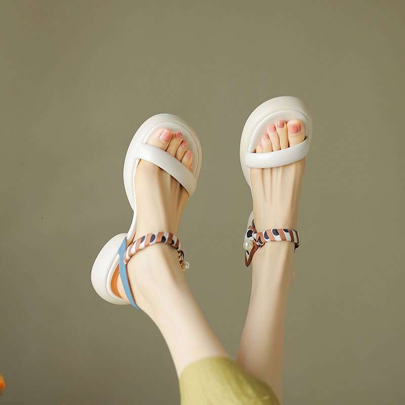 Women's New Open-Toe Sandals with Chunky Heels 2023 Summer Casual Commuter Round-Toe Thick Sole in Apricot Color