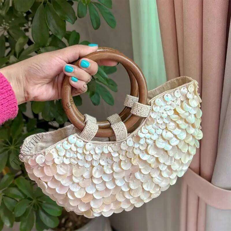 Handmade Shell Beach Bag With Wooden Handle Bohemian Vacation Handbag For Women Summer Travel And Evening Event
