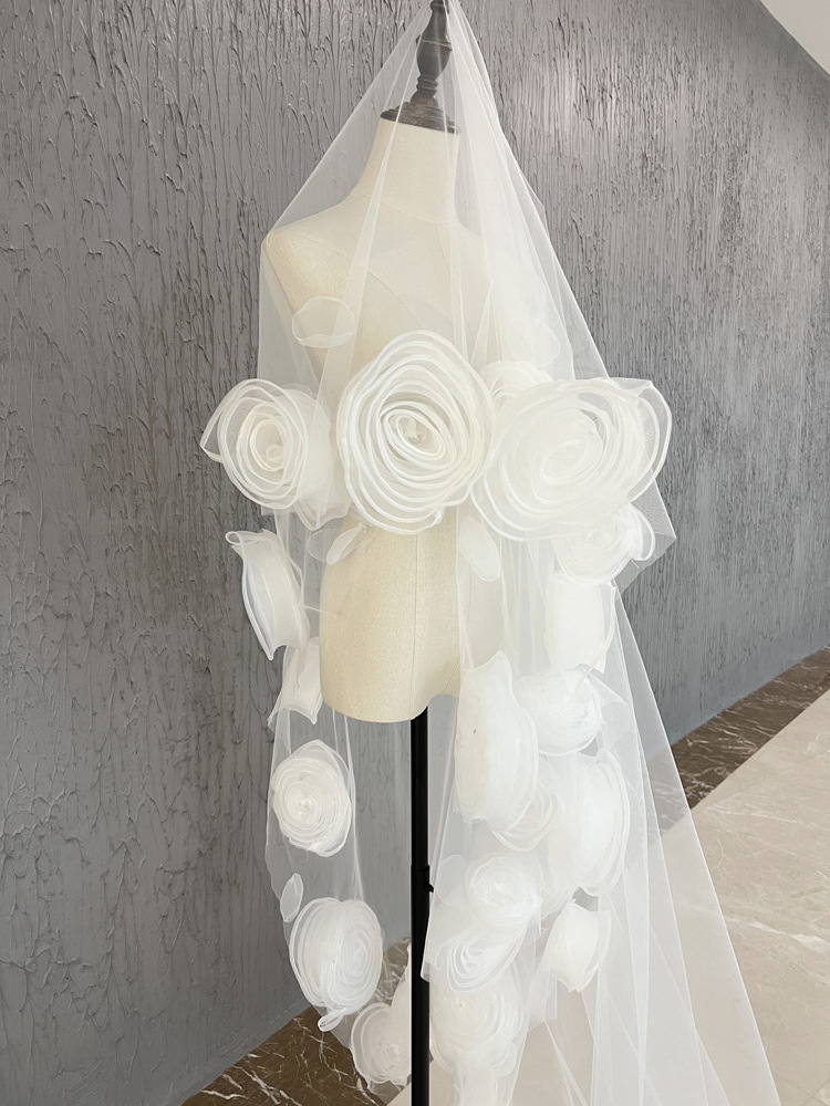 Designer Wedding Veil Handmade Flowers Lace One Layer Cathedral Length Bride Veils Applique Edge For Bridal Customized