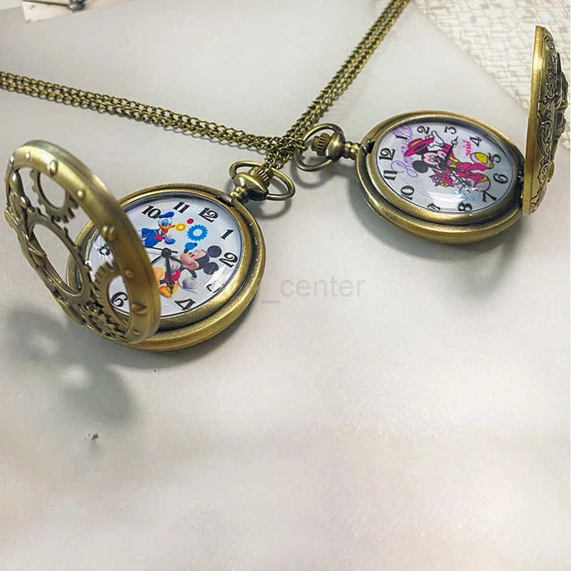 Disney Mickey Mouse Pocket Watch Vintage Cartoon Roman Number Quartz Watches with Chain Pendant Necklace Men Women Clock Chains W20250625