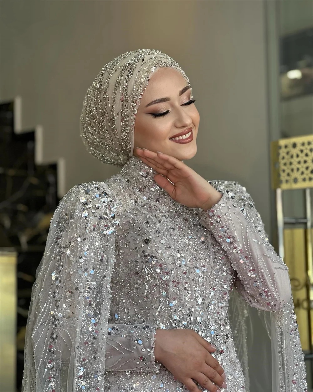 Muslim High Neck Wedding Dresses Sequins Pearls Bridal Gowns with Cape Crystal Long Sleeves the Middle East Customized Bride Vestidos De Novia Plus Si