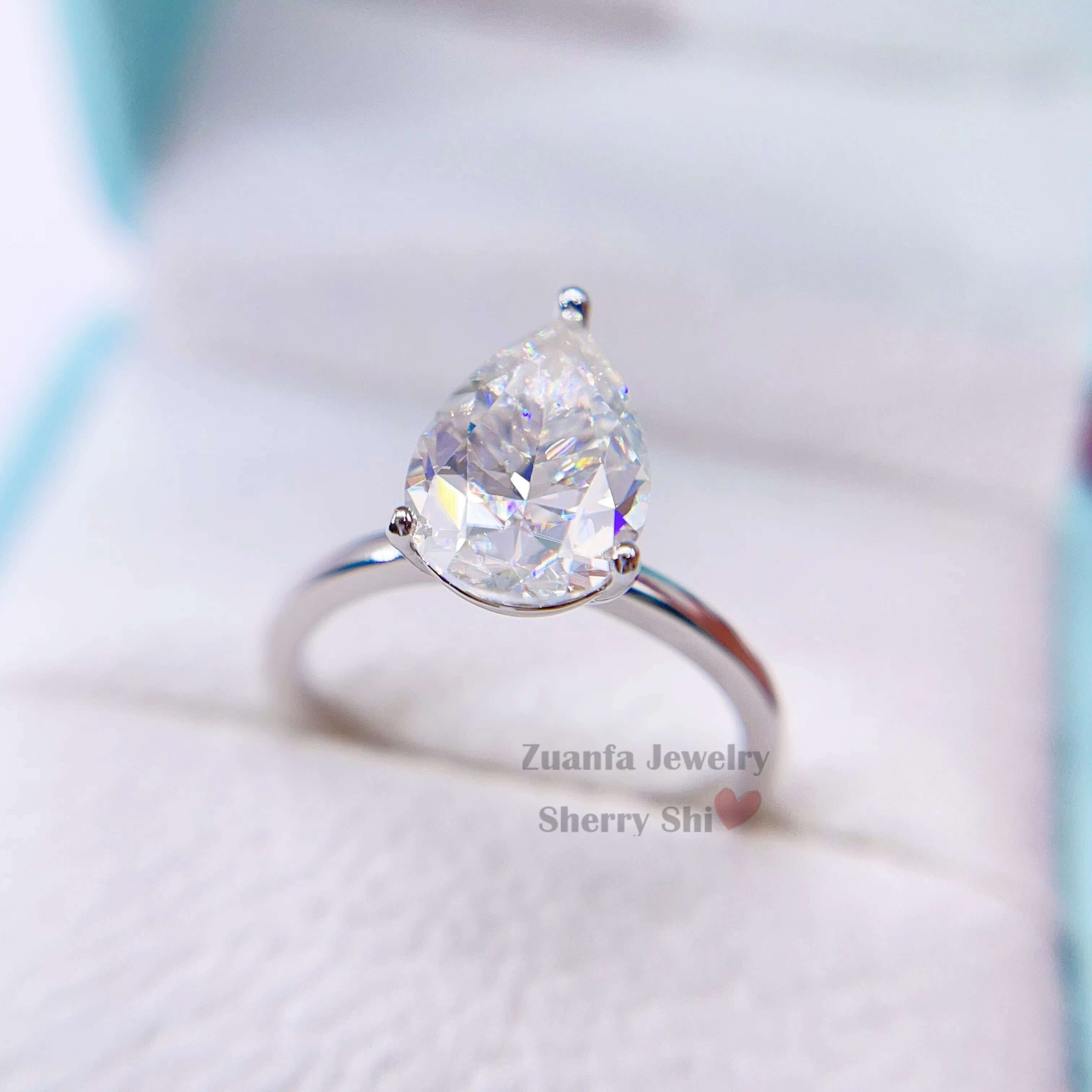 Plain Band VVS GRA Certificated 4CT Pear Cut Sterling Silver White Gold Moissanite Ring