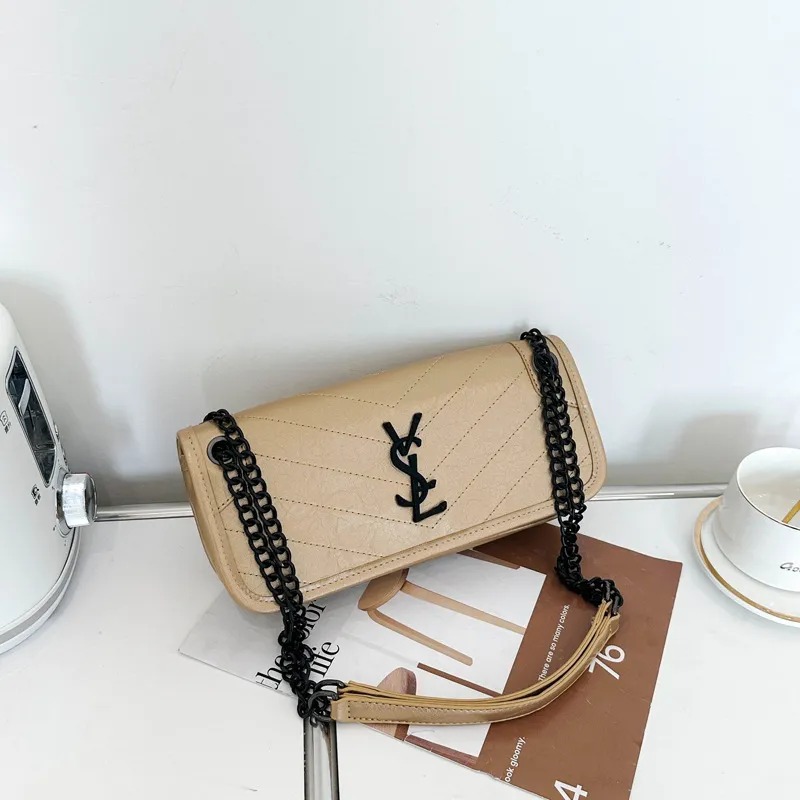 Free Shipping Designer Bag 2025 Fashion Women New Chain Tote bag trend Shoulder bag Shoulder Bag Simple Commuter Handbagslant Cross bag A++