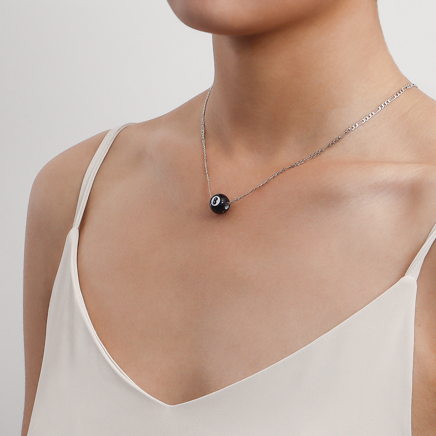 Accessories New Billiard Black 8 Necklace for Women Unique Design Sense Light Jewelry Non-Fading Jewelry for Women