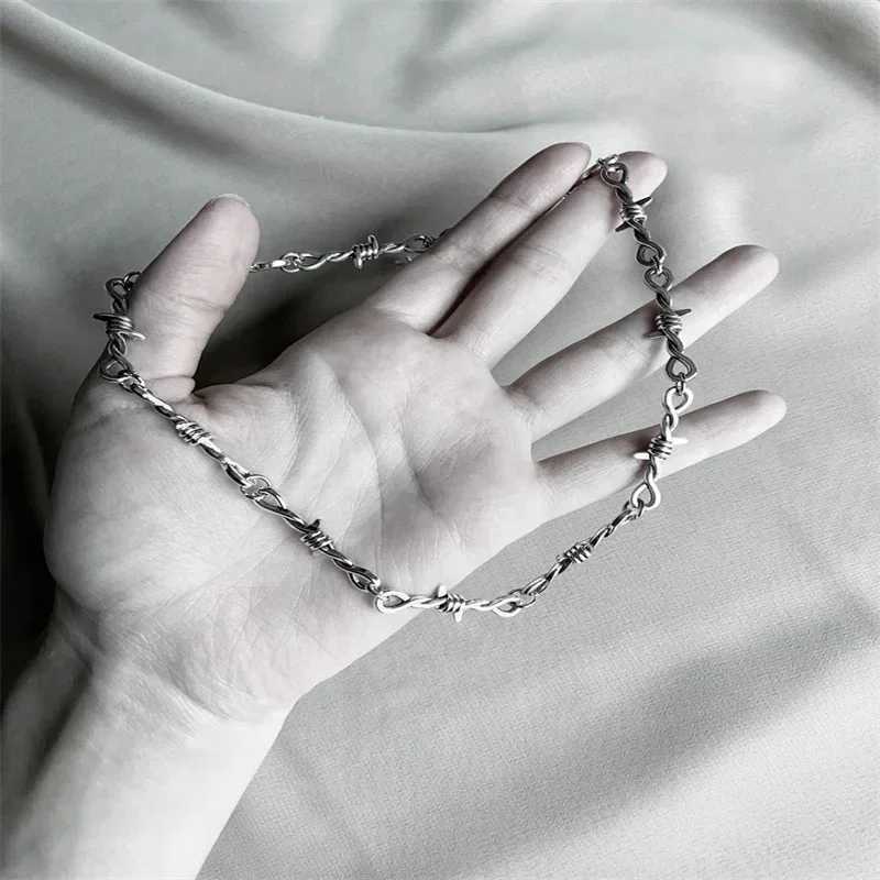 Y2K Barb Wire Choker Chain - Thorned Y2K punk chain - Gothic y2k chain necklace -Barbed Wire Choker - Alternative Gothic Jewelry M250625