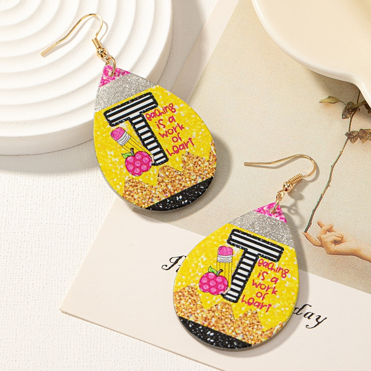 1 Pair of Water Drop Earrings with T Print Decoration, Blue UK Letter Studs, Vacation Style
