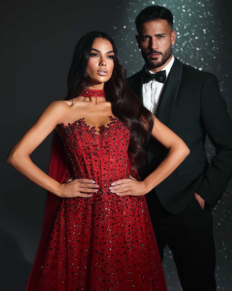 Graceful Red Evening Dresses A-Line Formal Occasion With Appliques Crystals Sequins Back Cape Prom Floor Legnth Vestido De Noite Customized