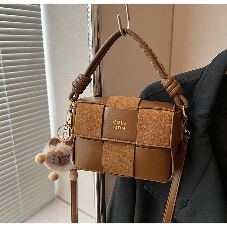 Free Shipping 2025 New Designer Bag Single Shoulder Bag High-end Korean Style Lightweight Bag For Women Super Popular Woven Niche Design Single Should