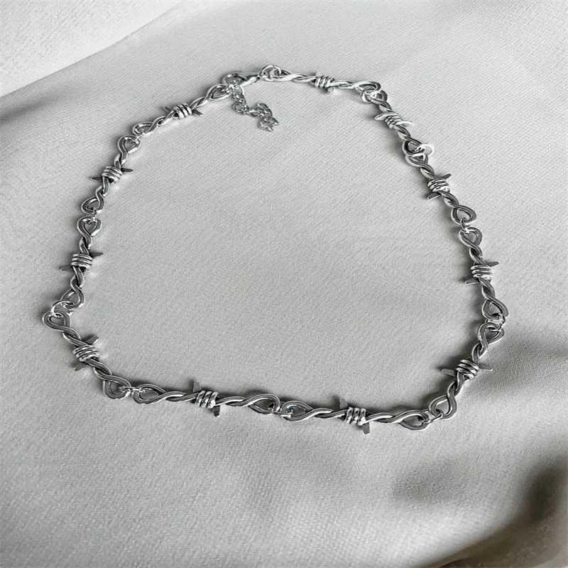 Y2K Barb Wire Choker Chain - Thorned Y2K punk chain - Gothic y2k chain necklace -Barbed Wire Choker - Alternative Gothic Jewelry M250625