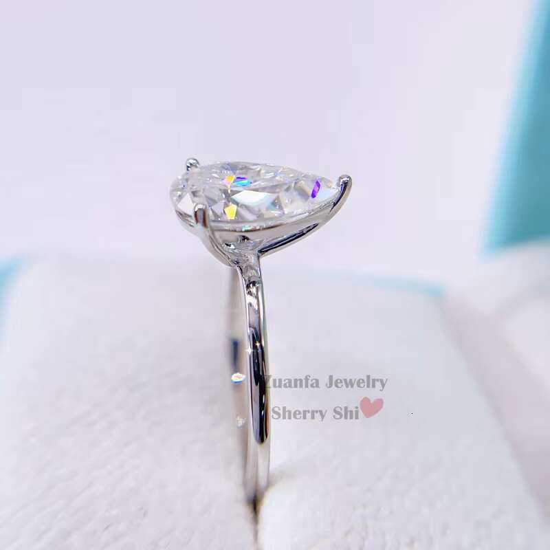 Plain Band VVS GRA Certificated 4CT Pear Cut Sterling Silver White Gold Moissanite Ring