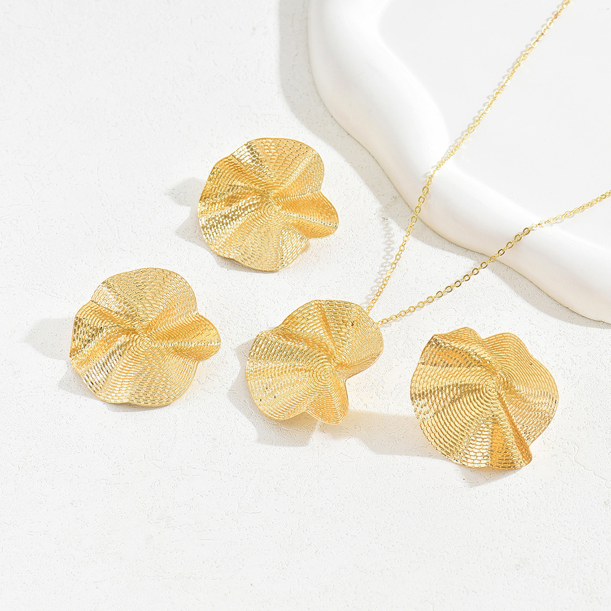 Design Pastoral Style Pleated Lotus Leaf Necklace And Ring Set Unique Earrings Jewelry