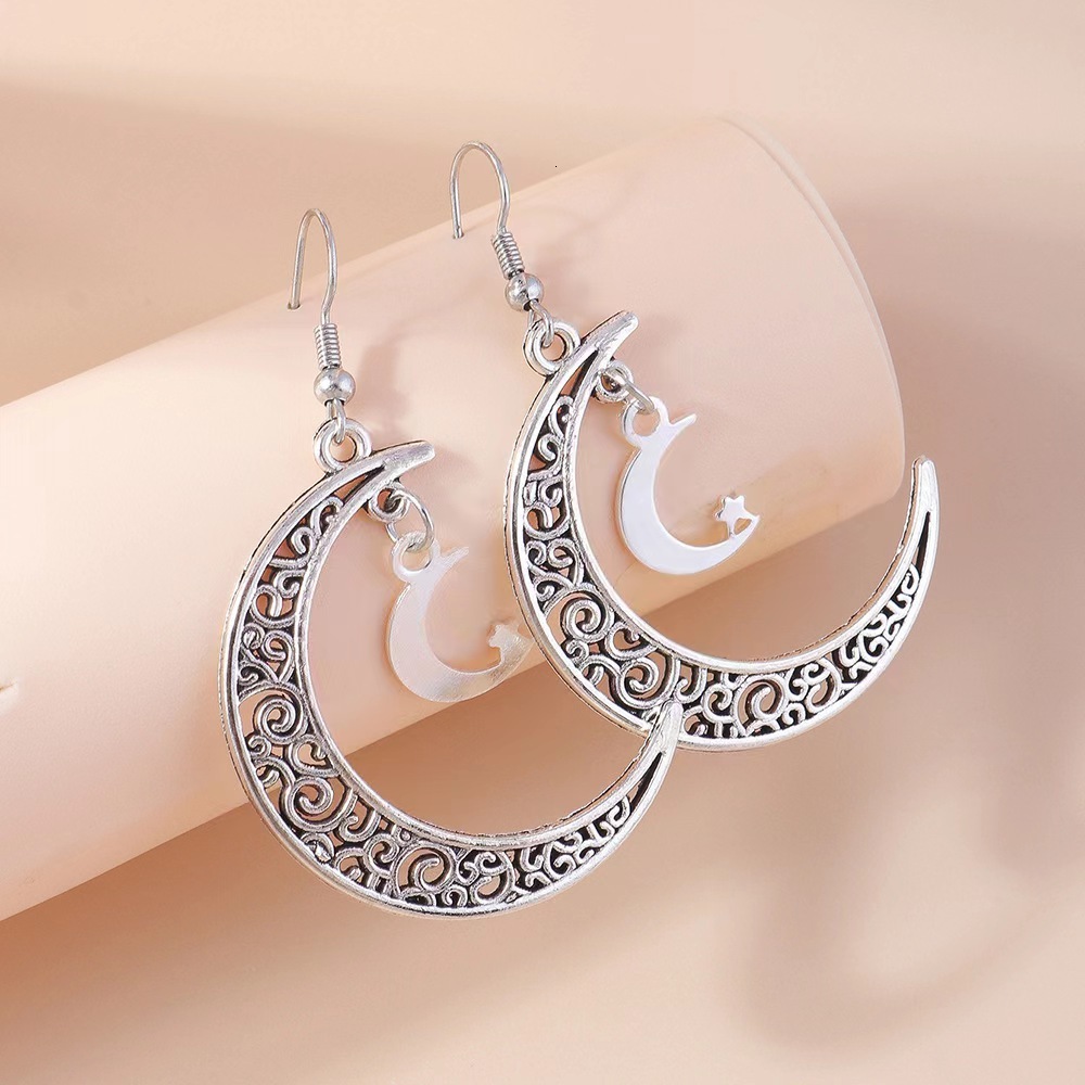 1 Pair Hollow Earrings Floral Pattern Star Moon Pendant Niche Design