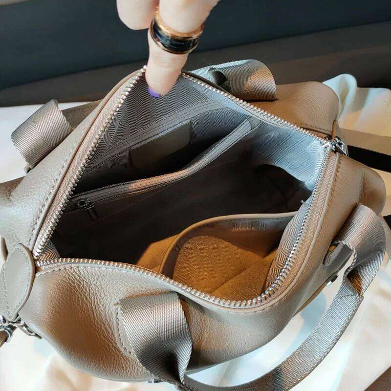 Luxurious Design Bags Female Commute Genuine Leather Messenger Bags Fashion Solid Color Lady Shoulder Bag Large Capacity Women Casual Handbag New 2023