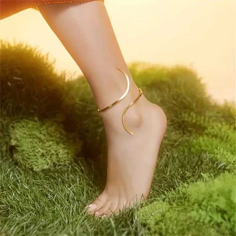 New European and American Retro Linear Geometric Curved Anklets and Foot Accessories Fashionable Summer Beach Matching U250624