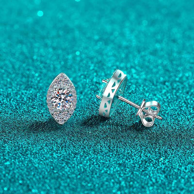 Manufacture Fine Jewelry Simple Design Daily Wear Earrings for Women 925 Sterling Silver Round Moissanite Stud Earrings