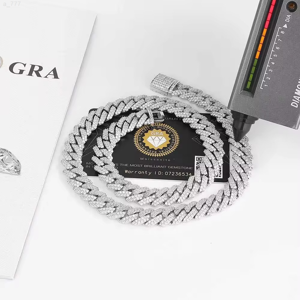 Hot Sale Silver Jewelry Iced Chain Out Hip Hop Number 8 With Spiked VVS D Color Moissanite Cuban Cross Link Chain Necklace