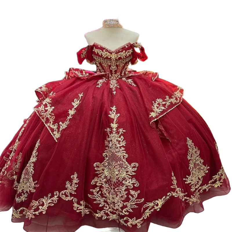 Luxury Red Gold Lace Quinceanera Dress 2025 Cap Sleeves Beaded Sweet 16 Birthday Party Gown Chic Vestido De Debutante Xv 15 anos Elegant Formal Occasi