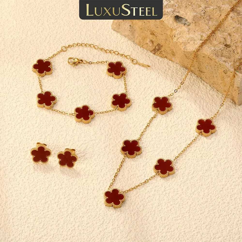 Luxusteel Pendant Earnail Chain Bracelet Set Flower Shaped Stainless Steel Pendants Necklace Earring Sets Necklace Jewelry Gift X2507181