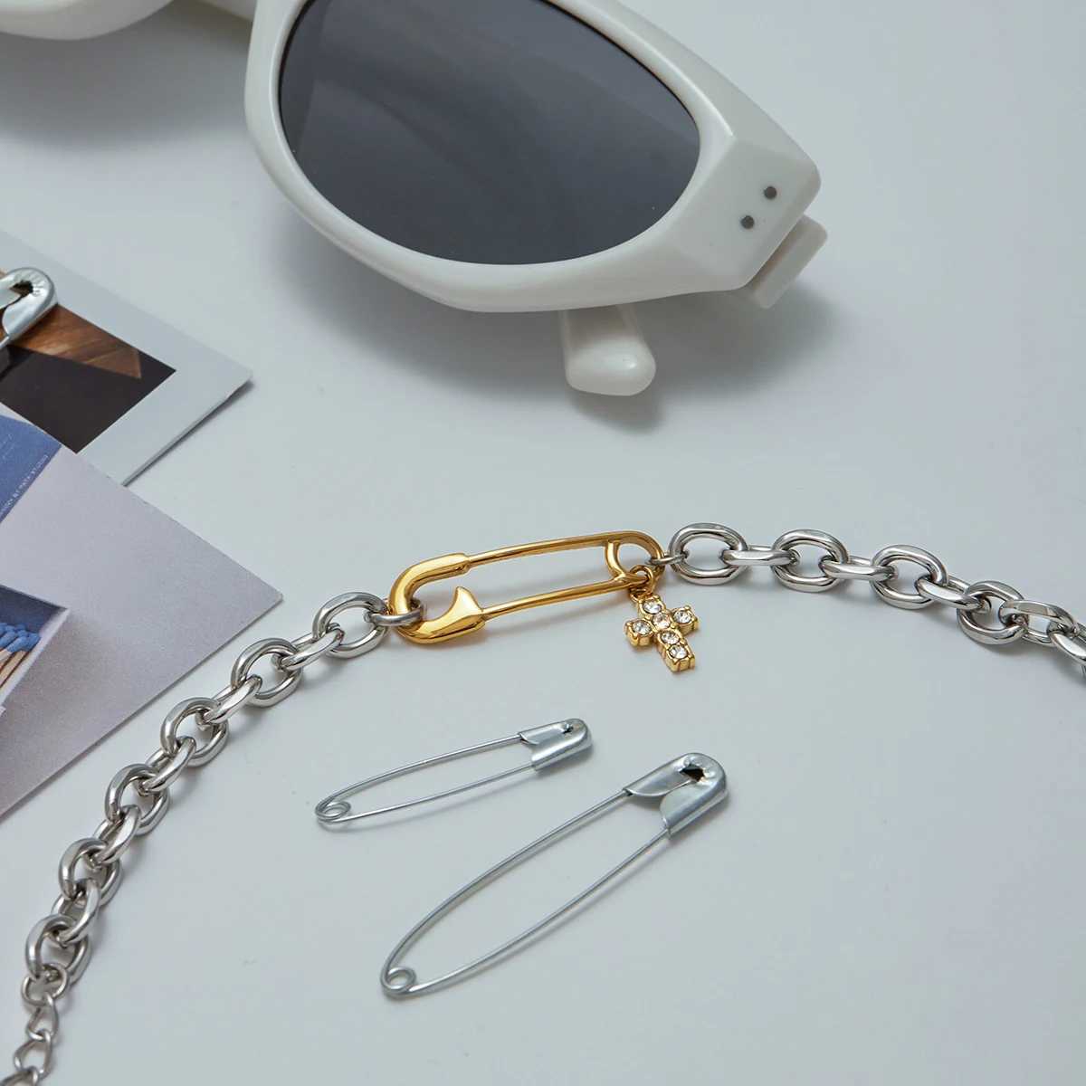 Youthway Clip Clasp Silver Link Chain Bracelet Bangle Unisex Desgin Cross Charm Stainless Steel Waterproof Wrist Jewelry New X250625