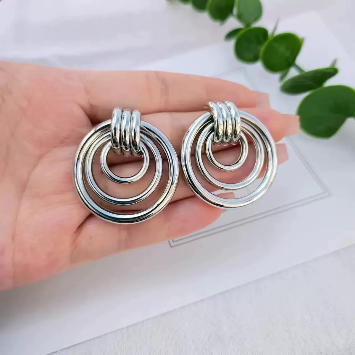 Premium sense earrings female gold circle geometric twisted multi-layer earrings fashion versatile earrings