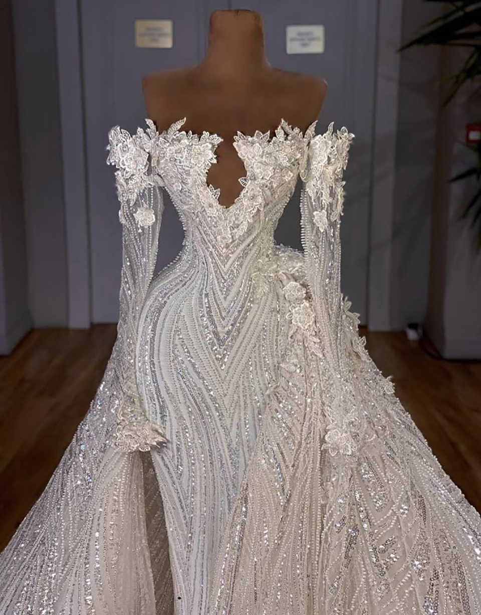 Luxurious Mermaid Wedding Dresses Off Shoulder Long Sleeve Flowers Applqiues Bridal Gowns Sequins Customized Bride Dress