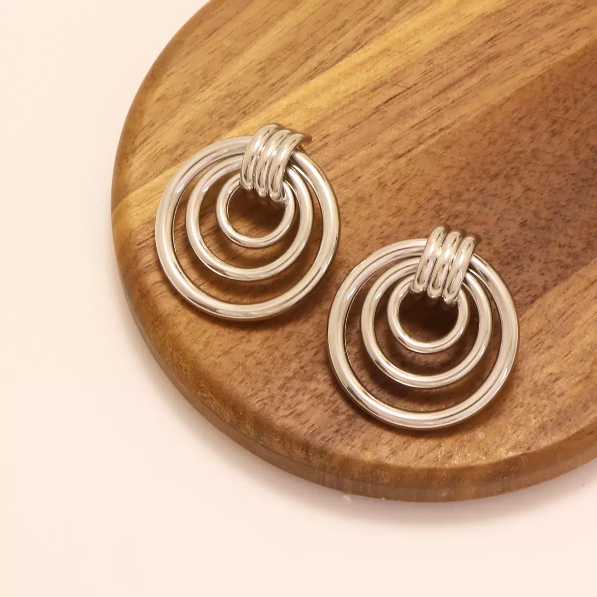 Premium sense earrings female gold circle geometric twisted multi-layer earrings fashion versatile earrings