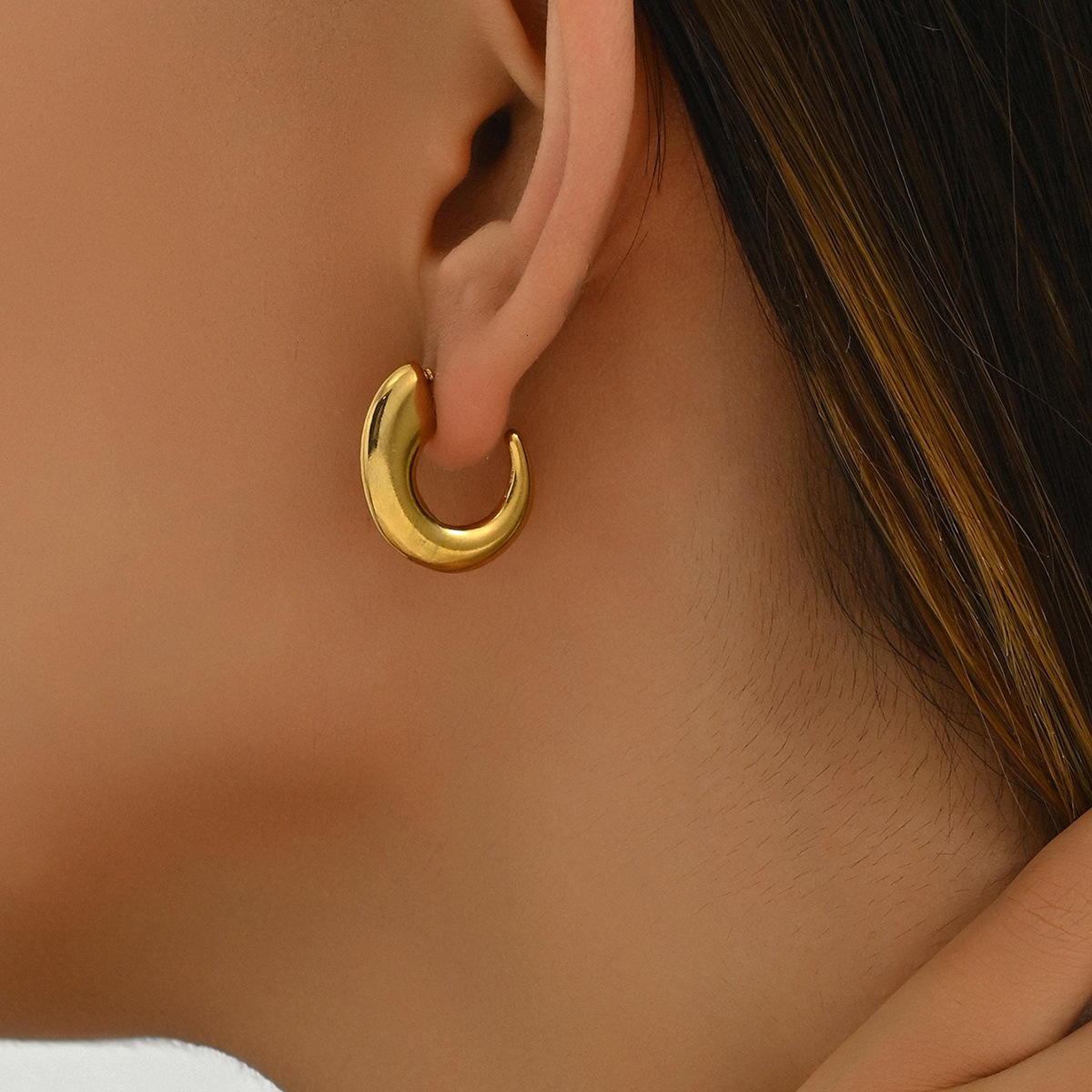 Minimalist Japanese And Korean Style C Shaped For Women Light Design High End Sense Stud Earrings Jewelry Ear Drops