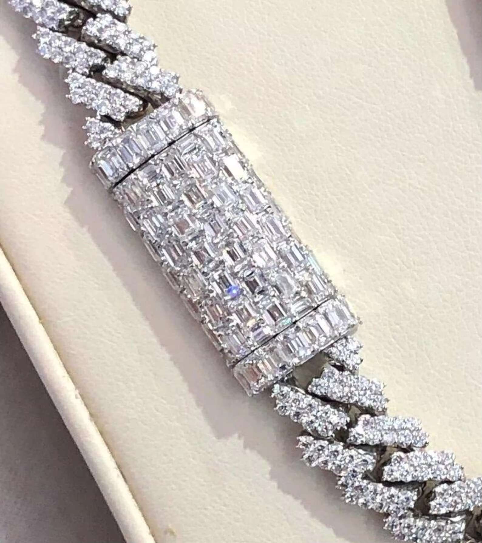 RB Gems Custom Hip Hop Jewelry Icy Iced Out Baguette VVS Moissanite Gemstone Bracelet Iced Cuban Link Chain Fine Charm Jewelry