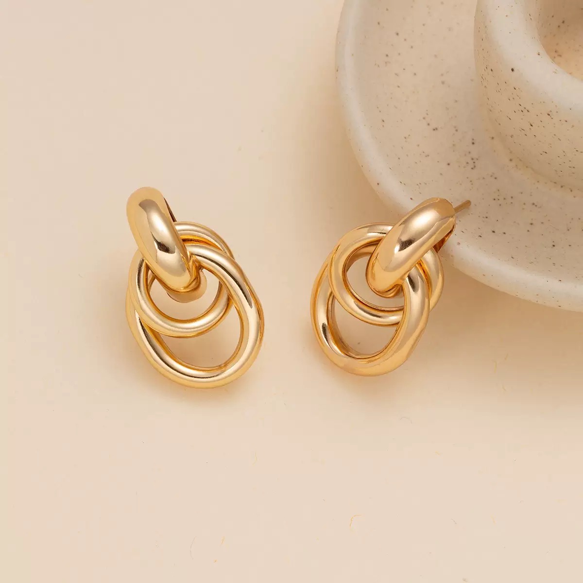 New exaggerated geometric earrings female ins style retro circle earrings