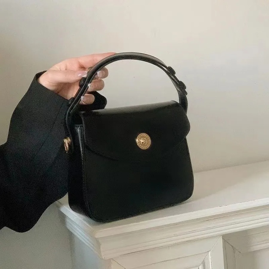 Chic Womens Designer Shoulder Bags - Elegant Flap Crossbody Handbag Ladies, Fashionable Wedding Clutch, Lightweight for Daily Use