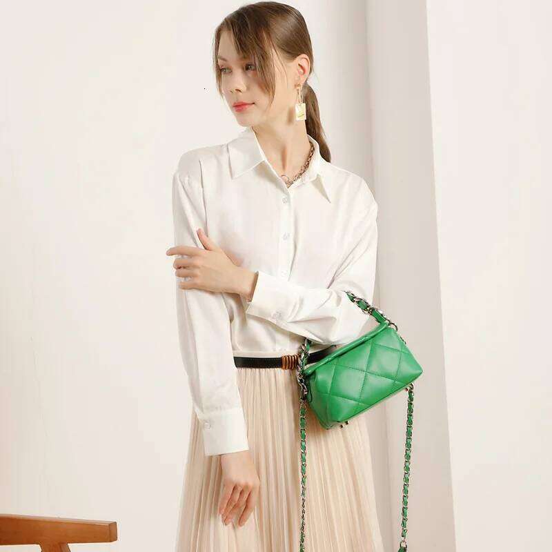 Luxurious Design Bags 2022 New Fashion Shoulder Messenger Bag Soft Cow Leather Ladies Small Square Handbag Women's Casual Chains Pack