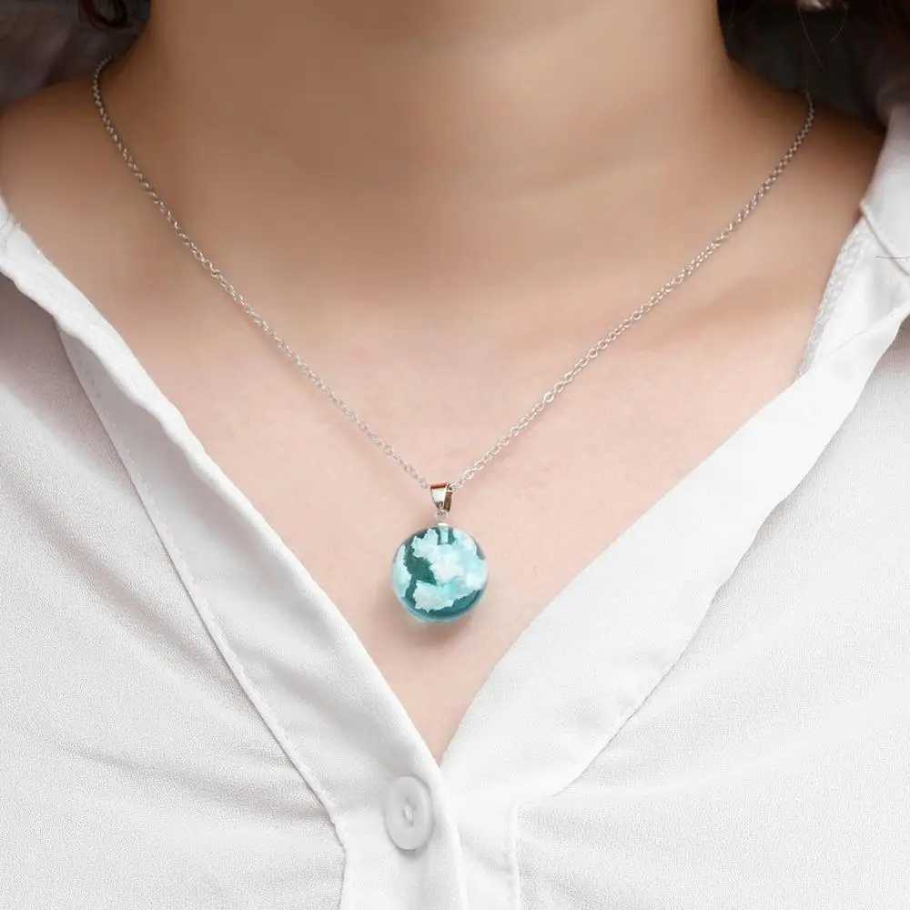 Chic Transparent Resin Round Ball Moon Pendant Necklace Women Blue Sky White Cloud Chain Necklace Fashion Jewelry Gifts for Girl V250625