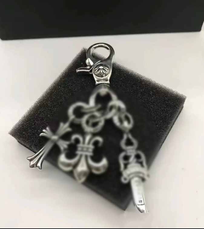 chrome keychain, homemade personality, multi-element bag pendant, metal keychain, oversized paper clip, high-end waist charm