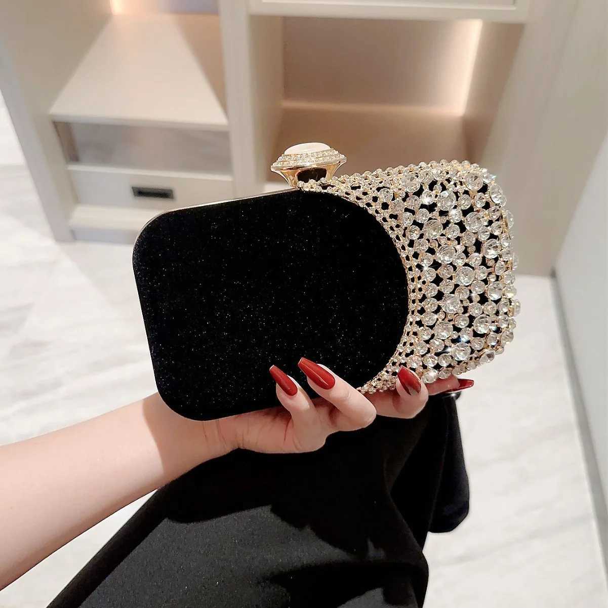 Hollow Design Women Evening Bags Velvet Glitter Fashion Ladies Wedding Party Clutch Bags Shoulder Chain Diamonds Handbags M250625