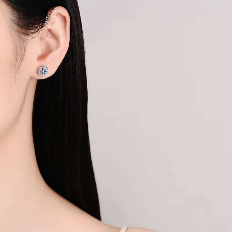 Wholesale Price Classic Round Moissanite Earrings Fine Jewelry 925 Sterling Silver Luxury Wedding Stud Earring for Women