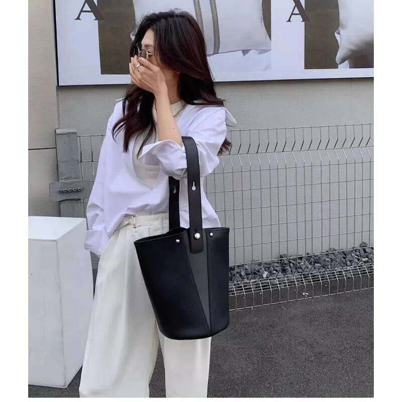 Premium Bucket Women's Single Shoulder Crossbody Omnibus Commuter Underarm Tote Bag High Appearance Level Large Capacity