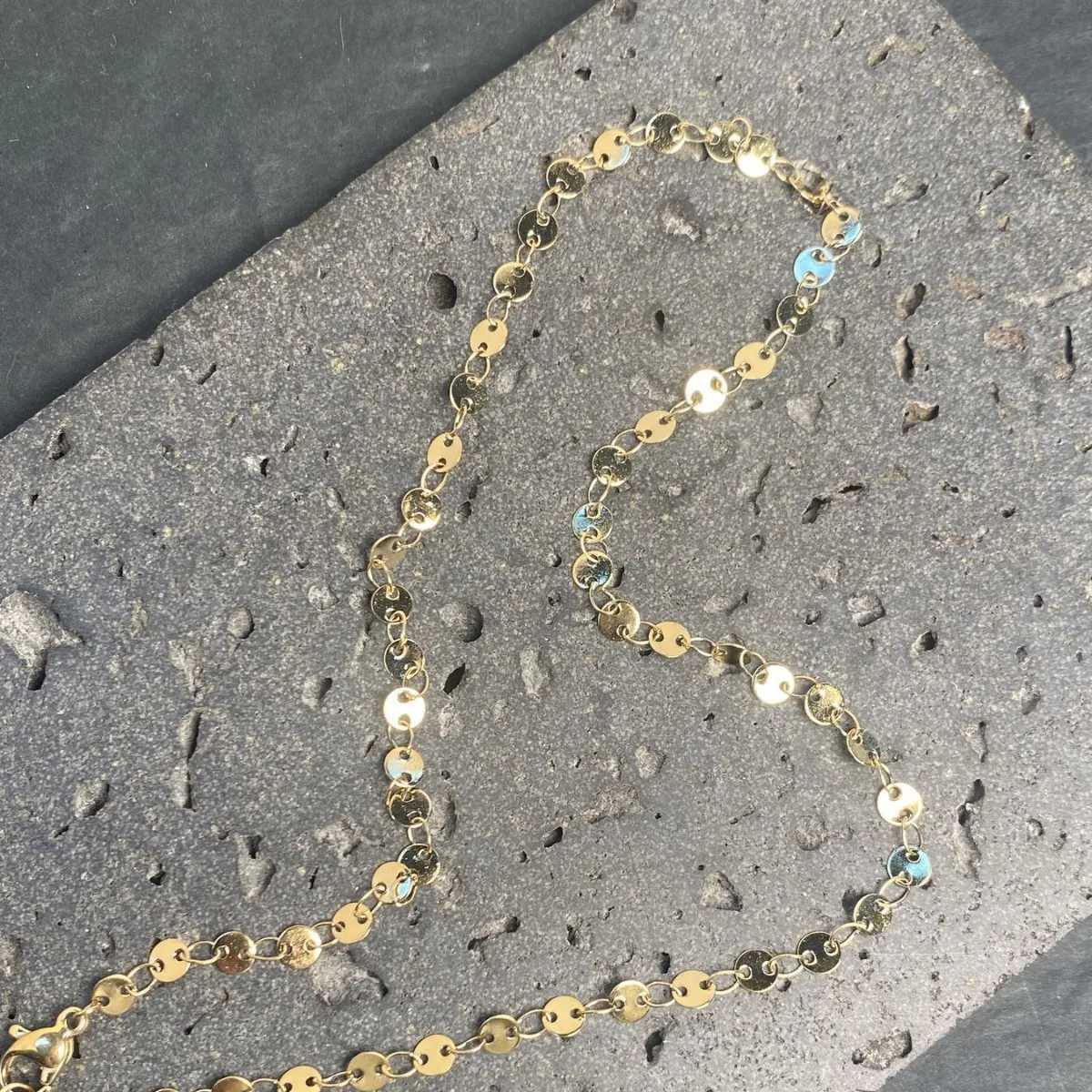 Golden Chain Chokers Necklaces for Women Small Round Metal Sequin Necklace Trendy Summer Bohemian Beach Clavicle Collar Jewelry V250625