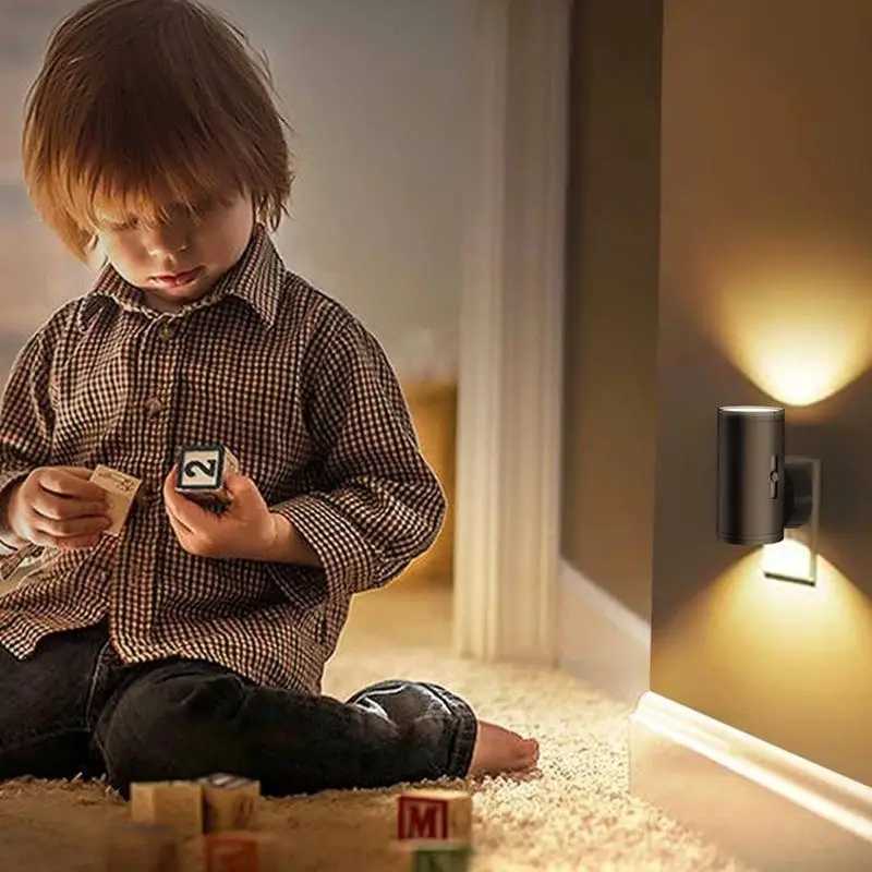 LED Modern Plug-in Night Light Dusk to Dawn Sensor LED Light Automatic On Off Plug-in Night for Bedrooms HallwaysXJ250624