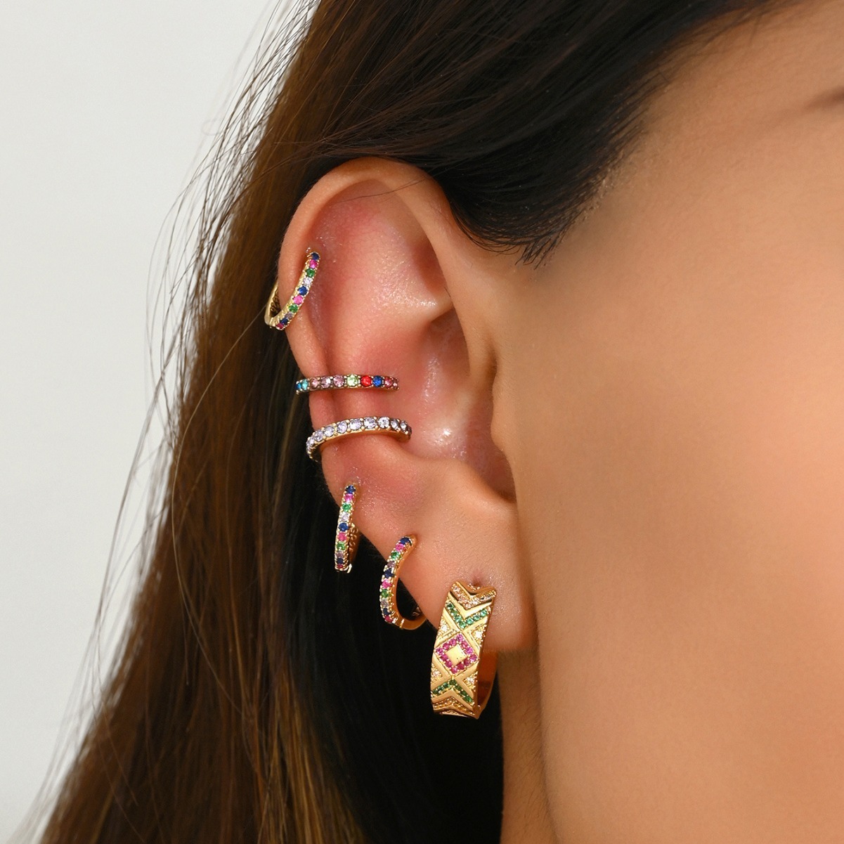 Light Fashion Palace Style Women S Earrings Simple Inlaid Corful Zircon Design Sense Cuffs Ear Jewelry