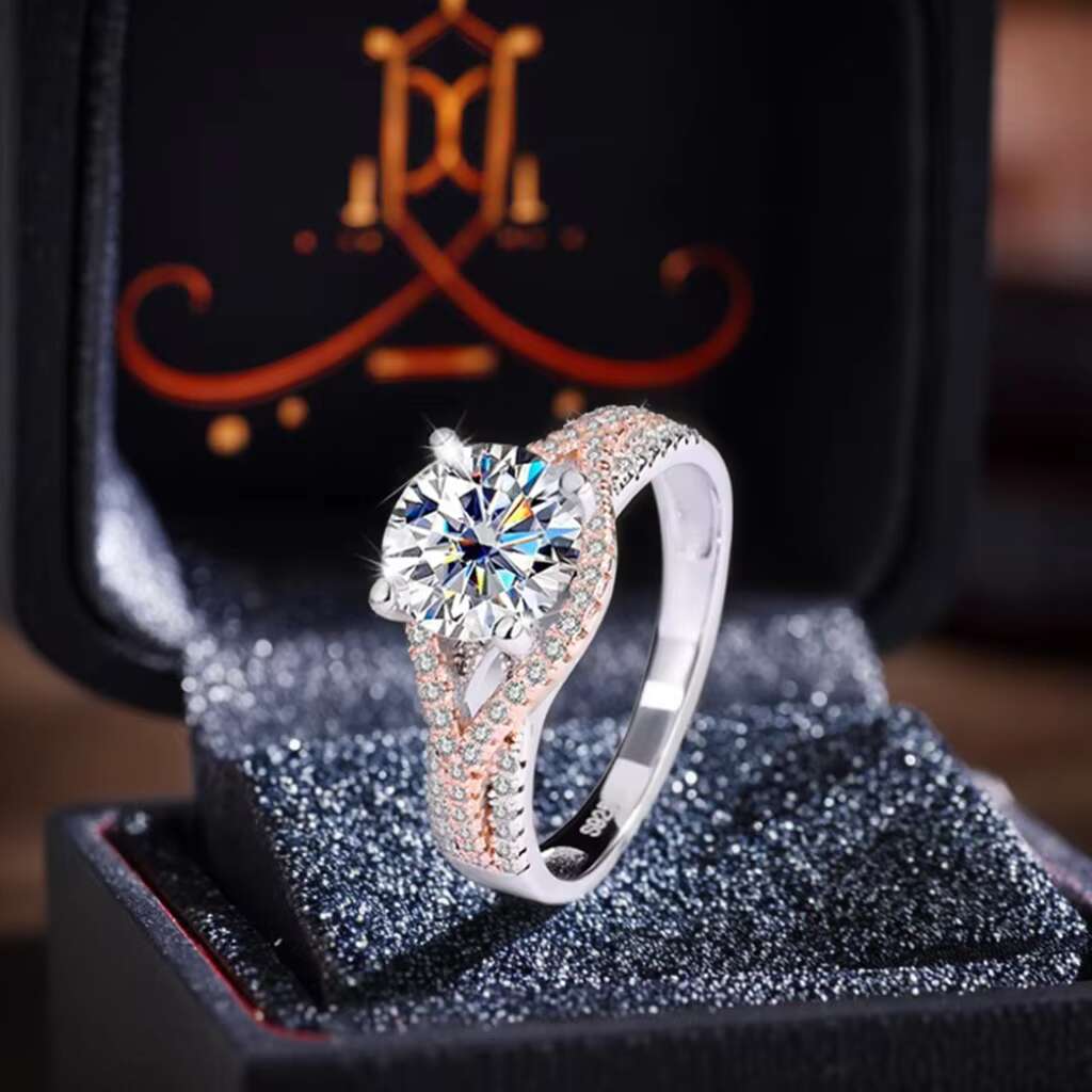 Wholesale With GRA Certificate High Quality 925 Sterling Silver 2CT Moissanite Wedding Engagement Ring