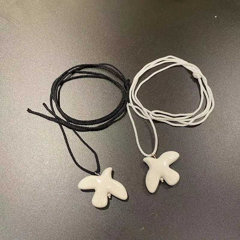 New Fashion White Peace Dove Pendant Necklace for Women Vintage Metal Geometric Round Ear Hoop Jewelry Girls Gift M250624